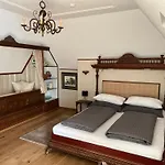 Holland 캐프펜스타인